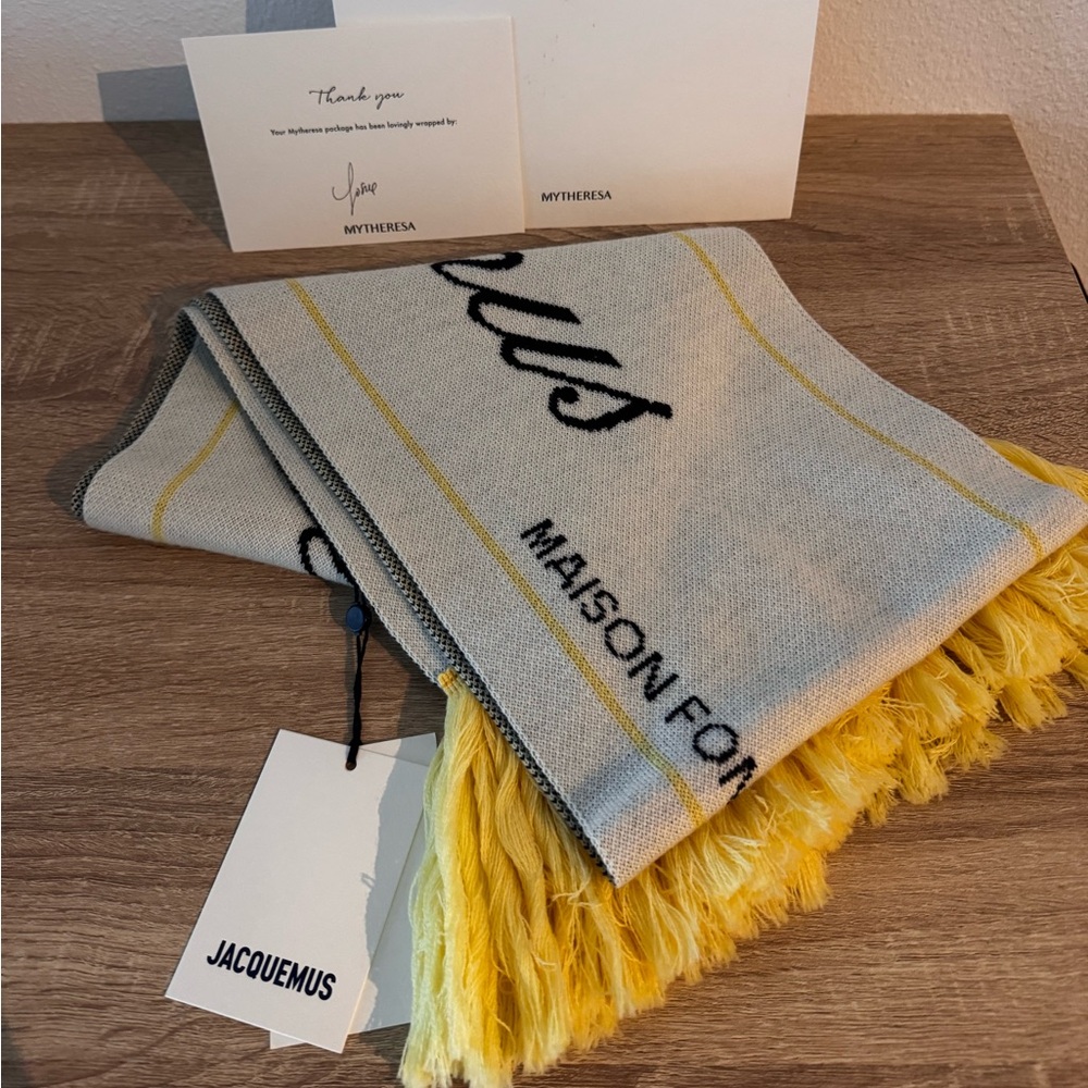 Jacquemus Gray Scarf with Yellow Fringe